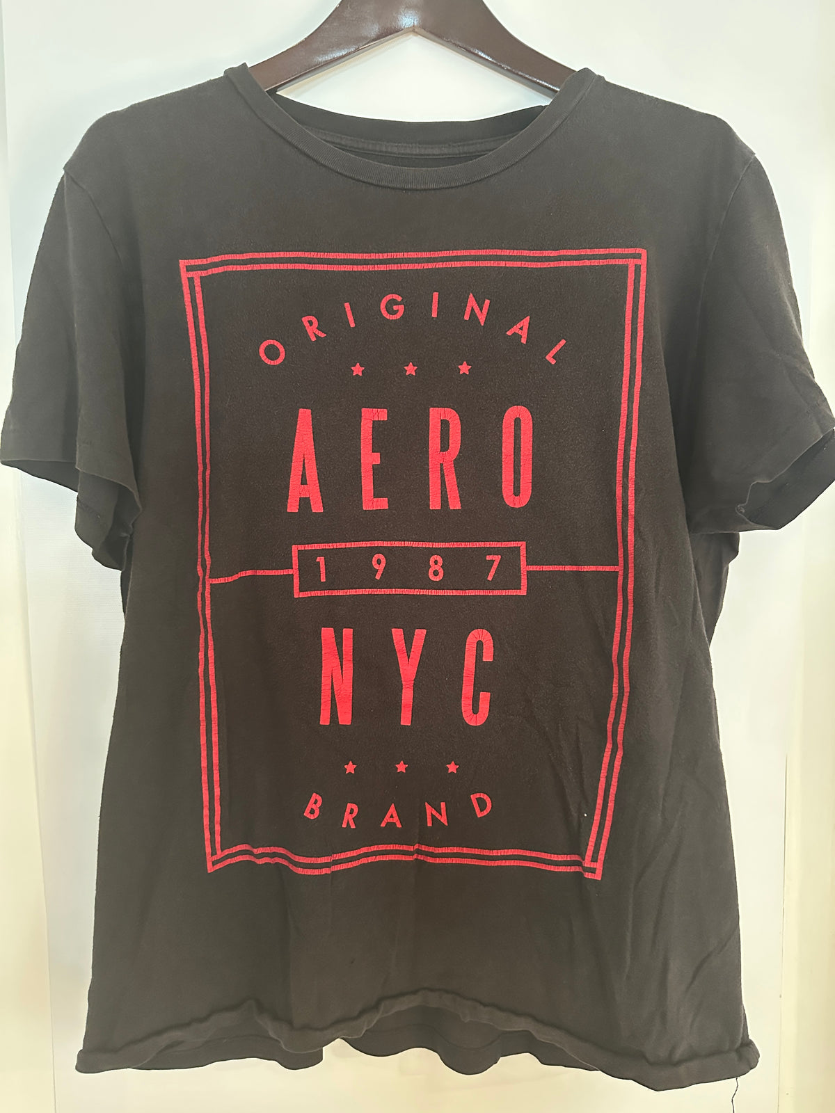 Vintage Aeropostale AERO NYC 1987 Black Graphic T-Shirt – Red Logo Tee